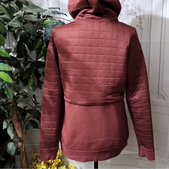 Size S The North Face Half Dome Quilted Hoodie Burgundy - Picture 2 of 7